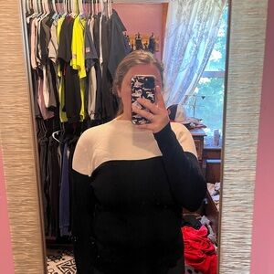 Mock neck Black and cream Sweater